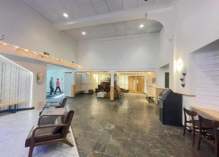 Windtower Lodge Queen Bed Suite-Ugparking&Walking2Dt