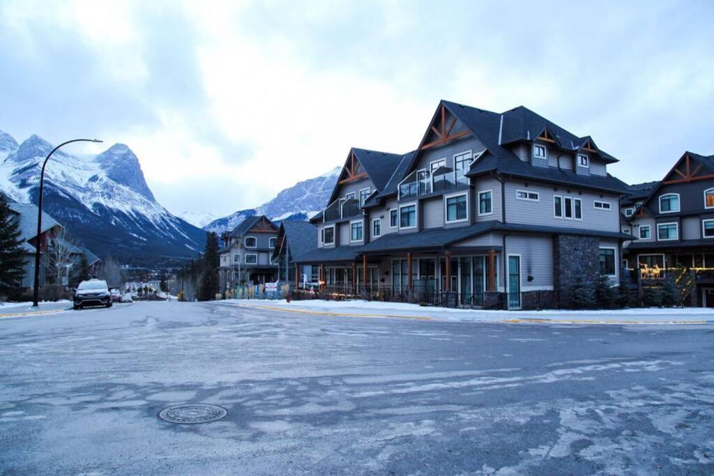 Windtower Queen Bed Suite-ugparking&walking2dt Appartement Canmore