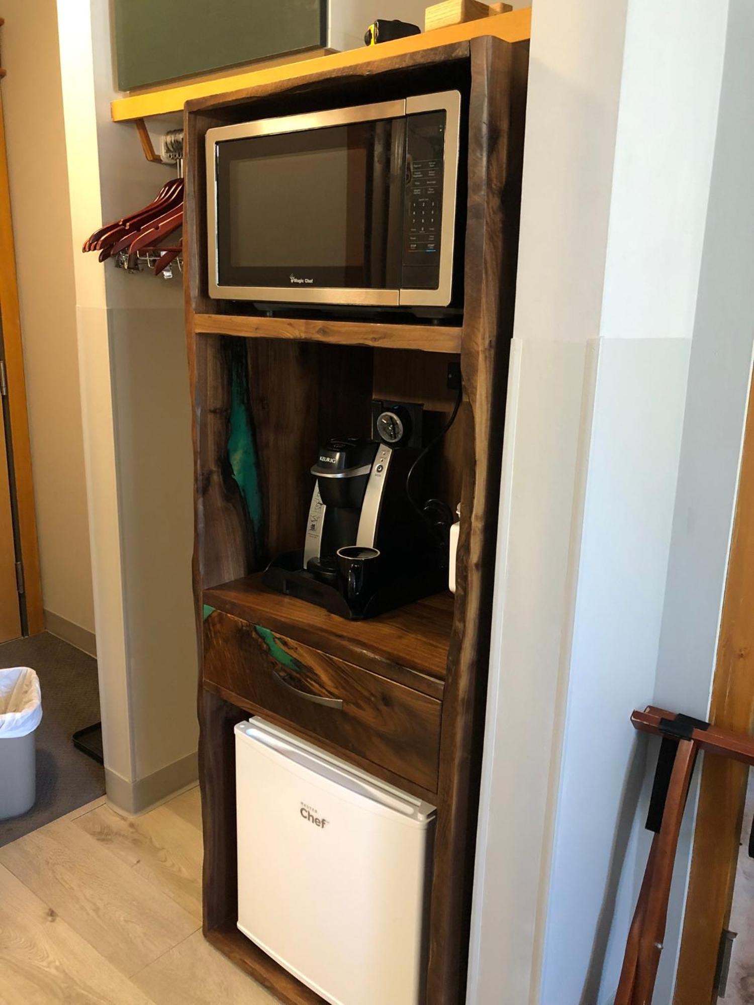 Windtower Queen Bed Suite-ugparking&walking2dt Appartement